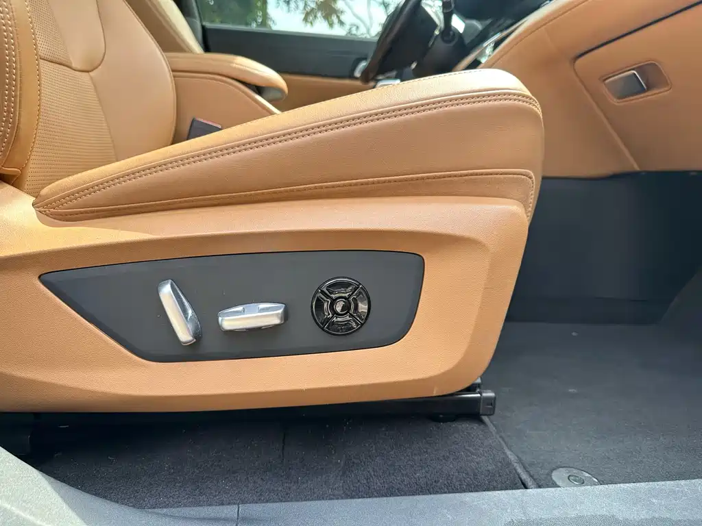 Li Auto Li ONE — миниатюра 27
