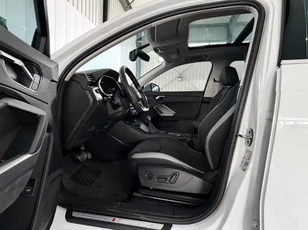 Audi Q3 — миниатюра 19