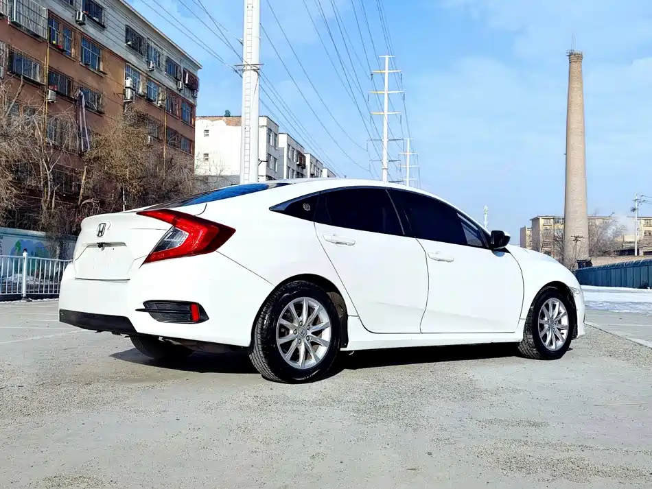 Honda Civic — миниатюра 4
