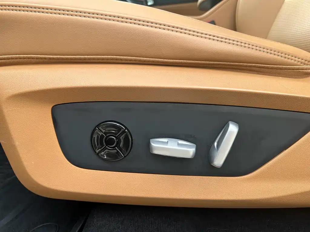 Li Auto Li ONE — миниатюра 21