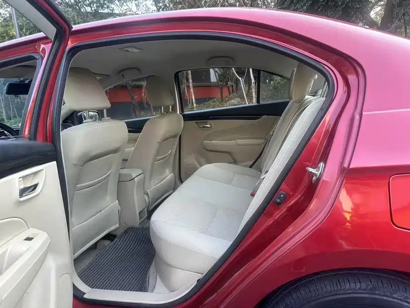 Suzuki Alivio — миниатюра 4