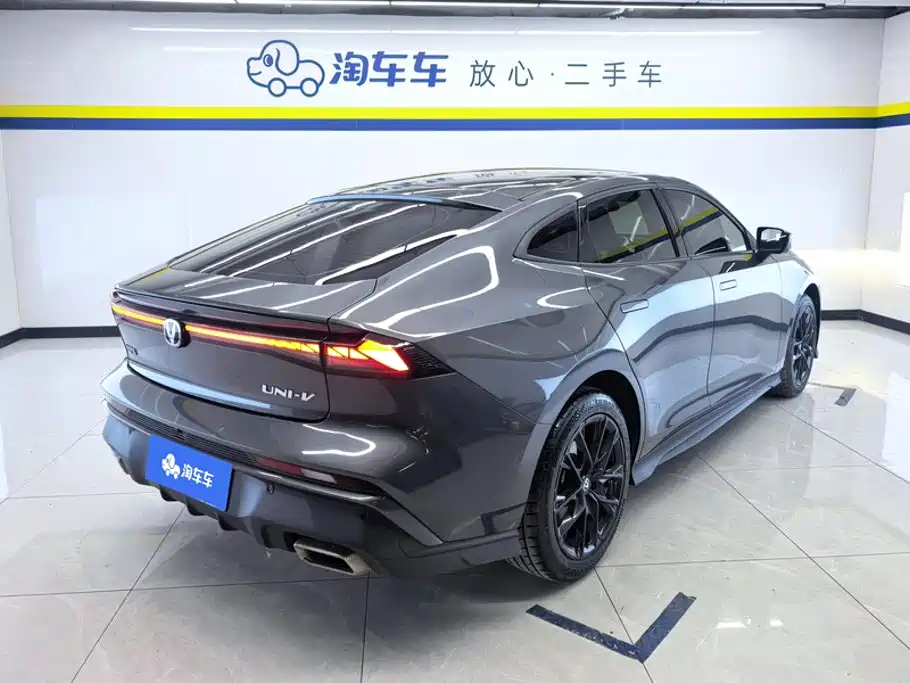 Changan UNI-V — миниатюра 3