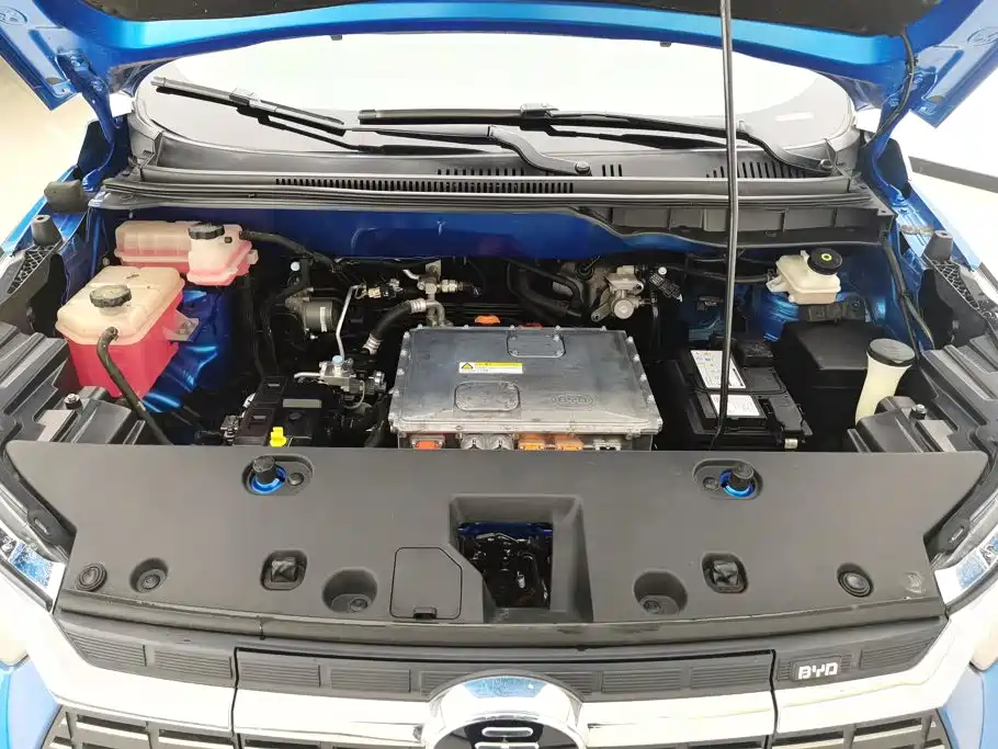 BYD Yuan EV — миниатюра 10