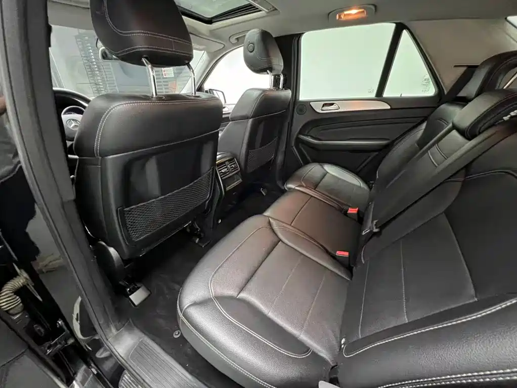Mercedes-Benz M-Class — миниатюра 15