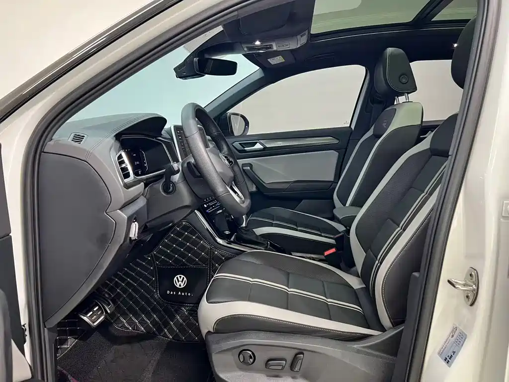 Volkswagen T-Roc — миниатюра 3