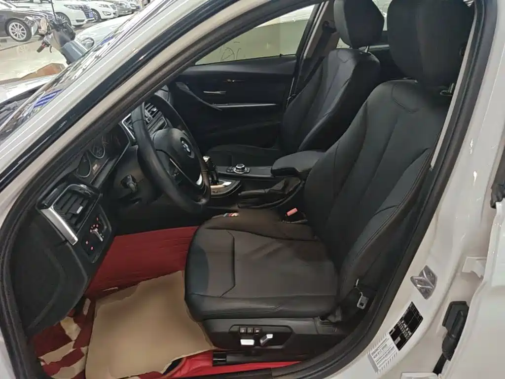 BMW 3 Series — миниатюра 15