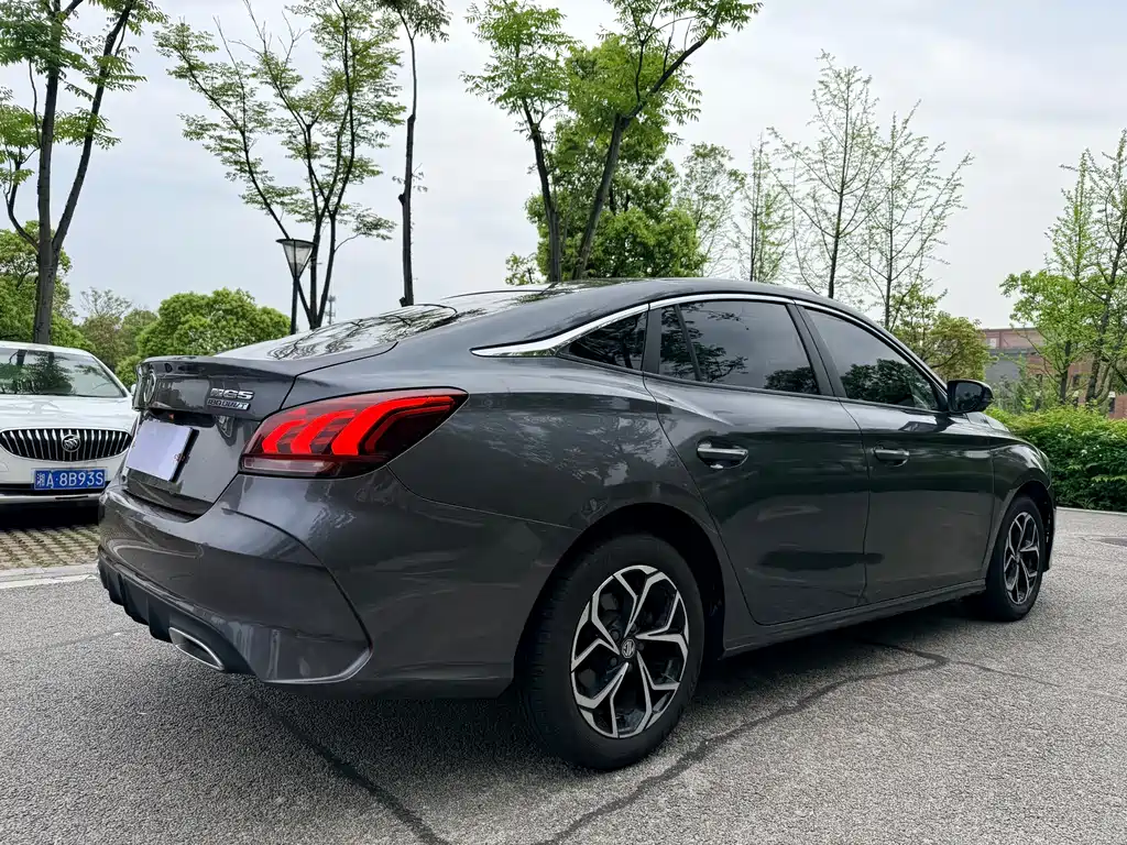 MG 5 2021 180DVVT CVT Luxury