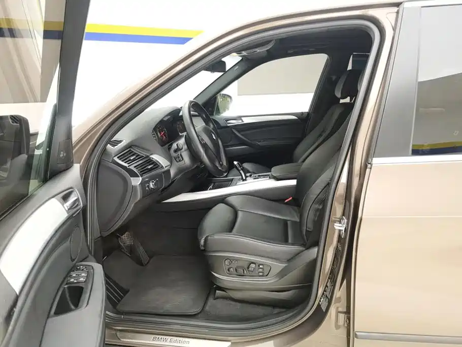 BMW X5 (Import) — миниатюра 9