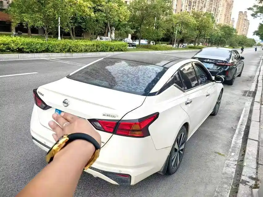 Nissan Teana — миниатюра 2