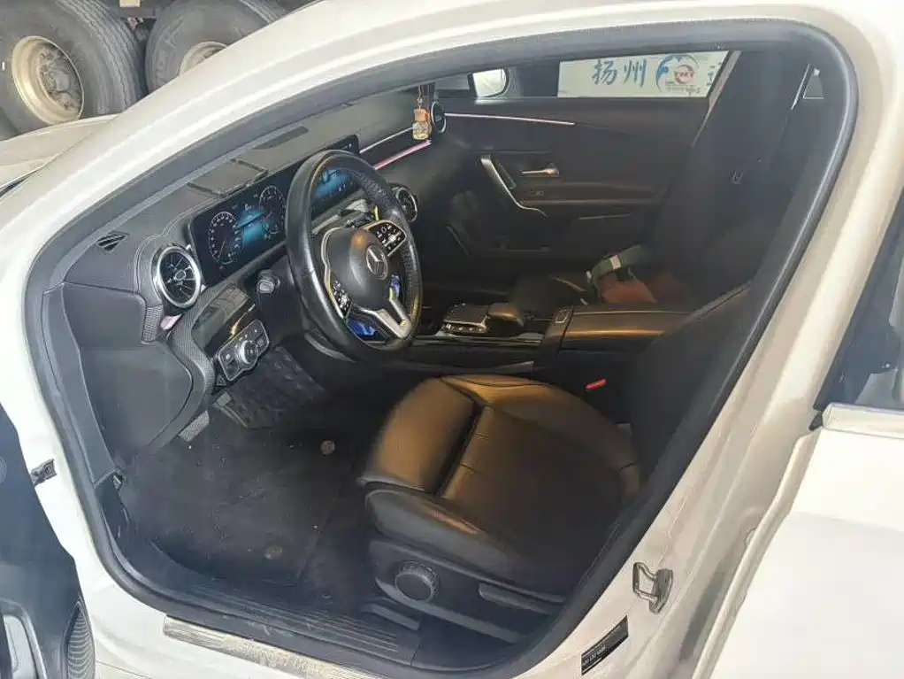 Mercedes-Benz A-Class — миниатюра 7