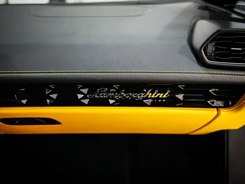 LAMBORGHINI HURACÁN