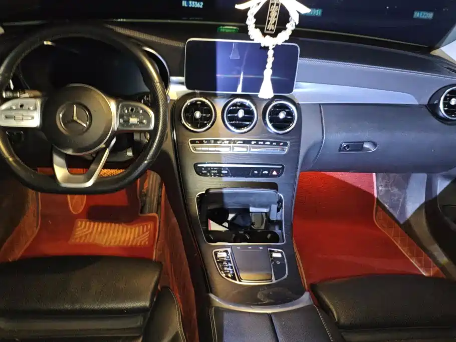 Mercedes-Benz C-Class — миниатюра 12