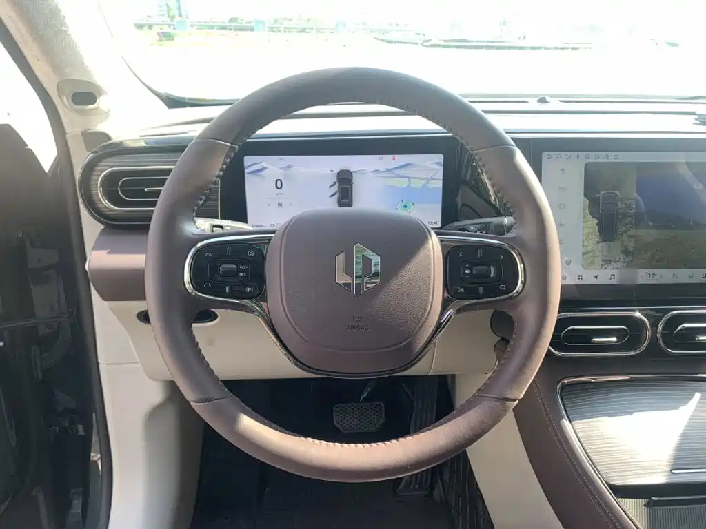 Leapmotor Leapmotor C11 — миниатюра 3