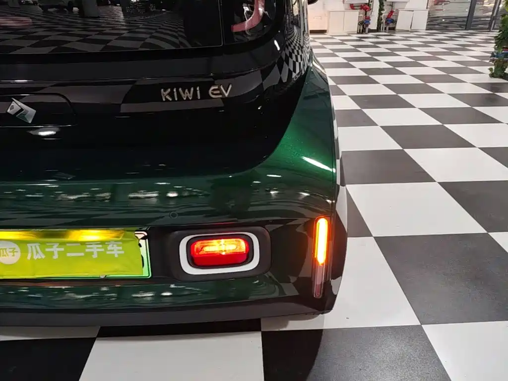 Baojun KiWi EV — миниатюра 8