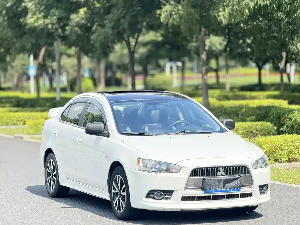 Mitsubishi Lancer EX — миниатюра 2