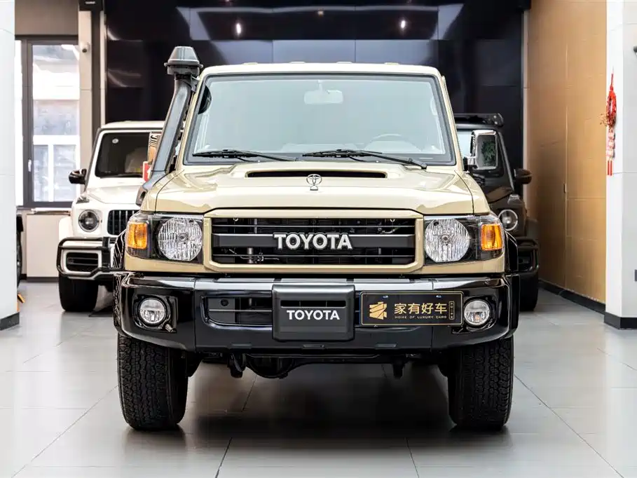 Toyota Land Cruiser LC76 2023 4.5T