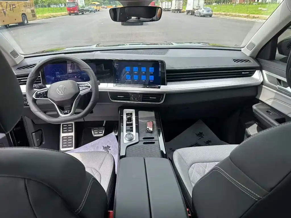 Volkswagen Tavendor 2024 380TSI R-Line