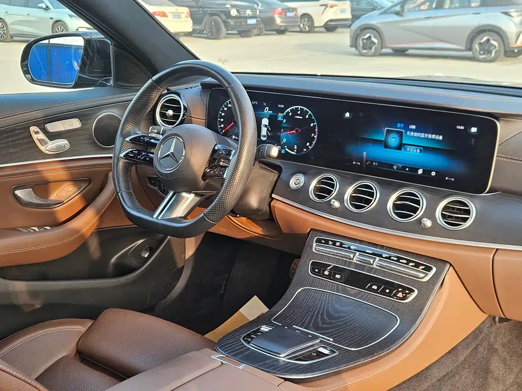 MERCEDES-BENZ E CLASS