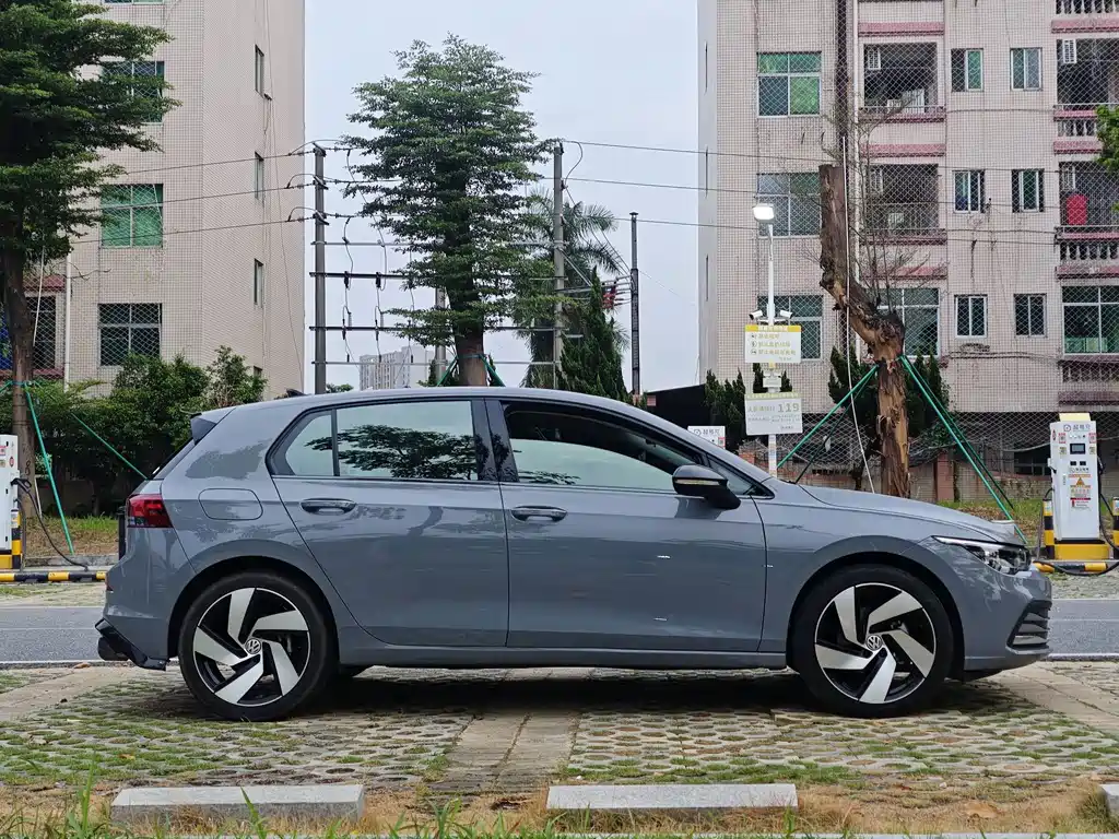 Volkswagen Golf — миниатюра 5