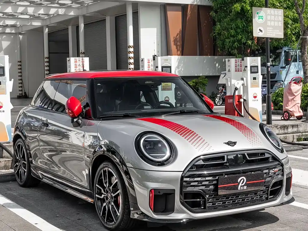 Mini JCW 2025 JOHN COOPER WORKS