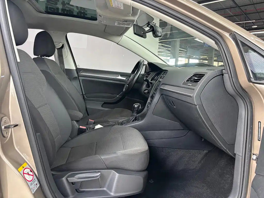 Volkswagen Golf — миниатюра 4