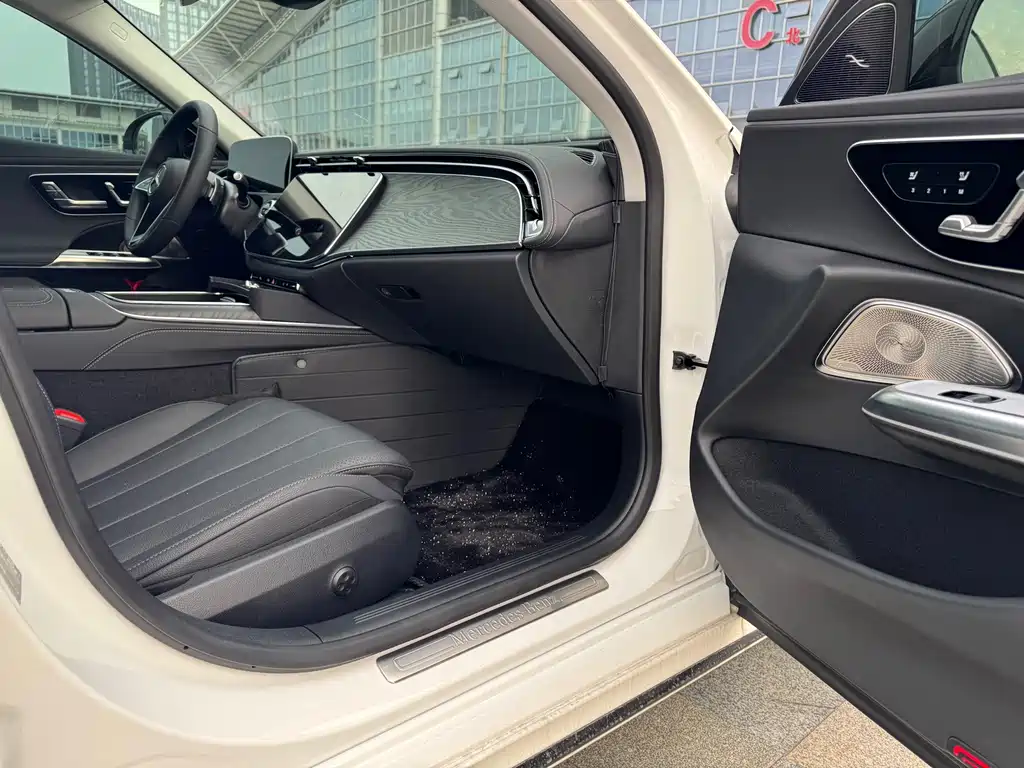 Mercedes-Benz E-Class (Import) — миниатюра 7