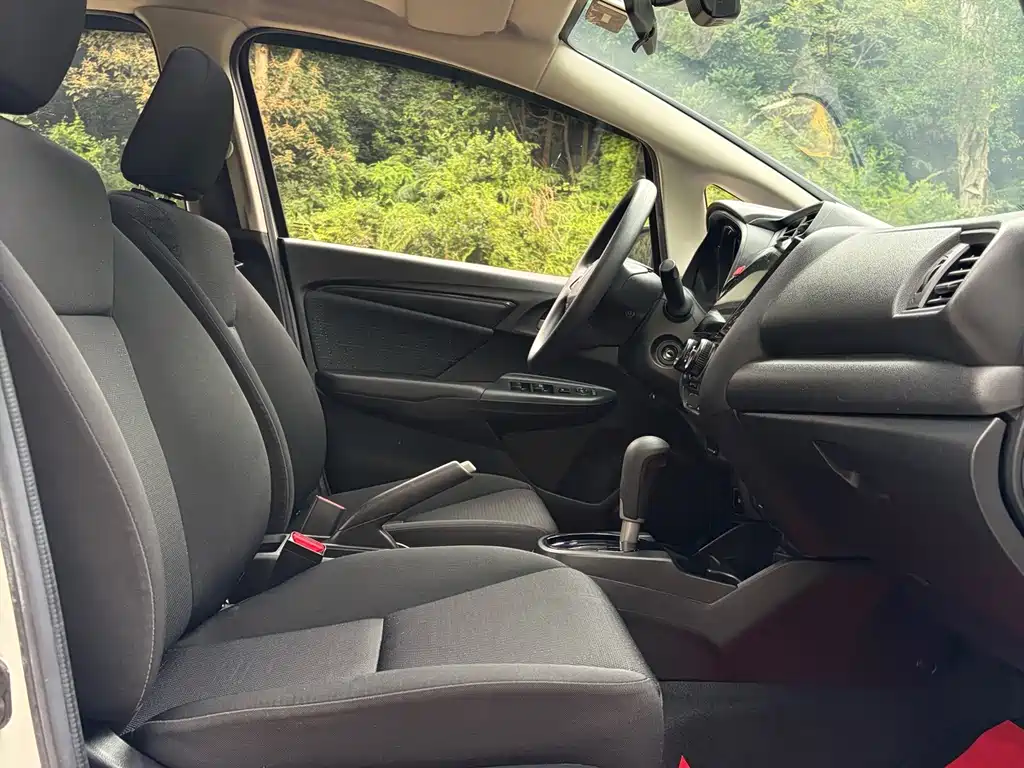 Honda Fit — миниатюра 11