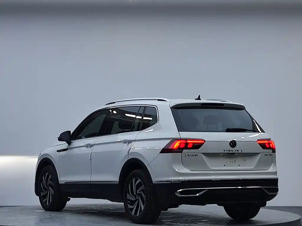 Volkswagen Tiguan L L 2023 280TSI AT