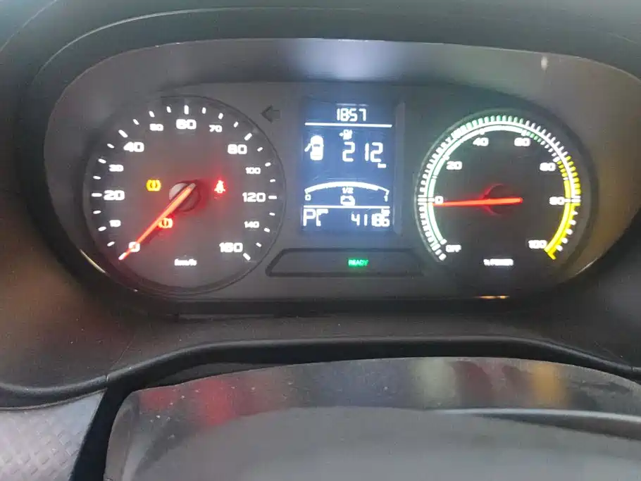 Roewe Clever — миниатюра 14