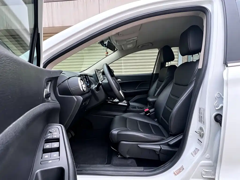 BYD Yuan EV — миниатюра 4