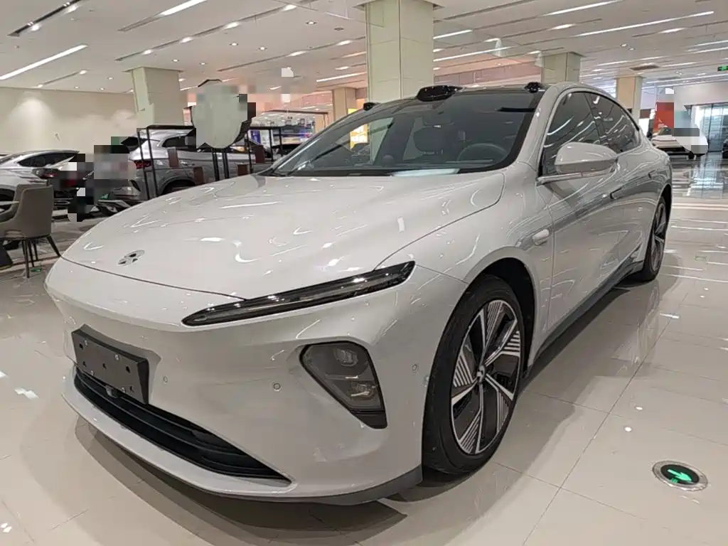 NIO ET7
