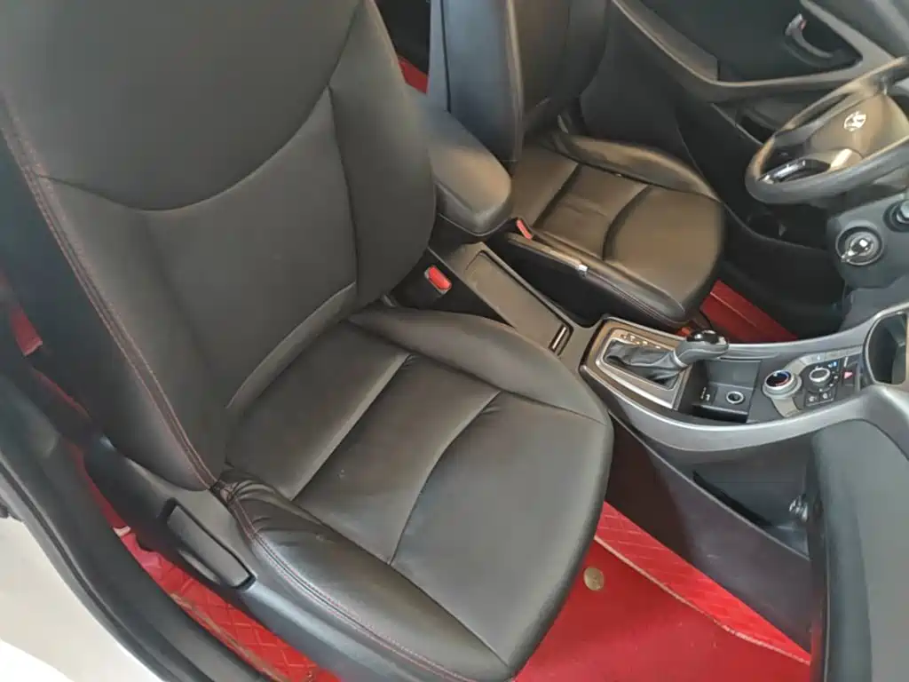 Hyundai Elantra Langdong — миниатюра 25