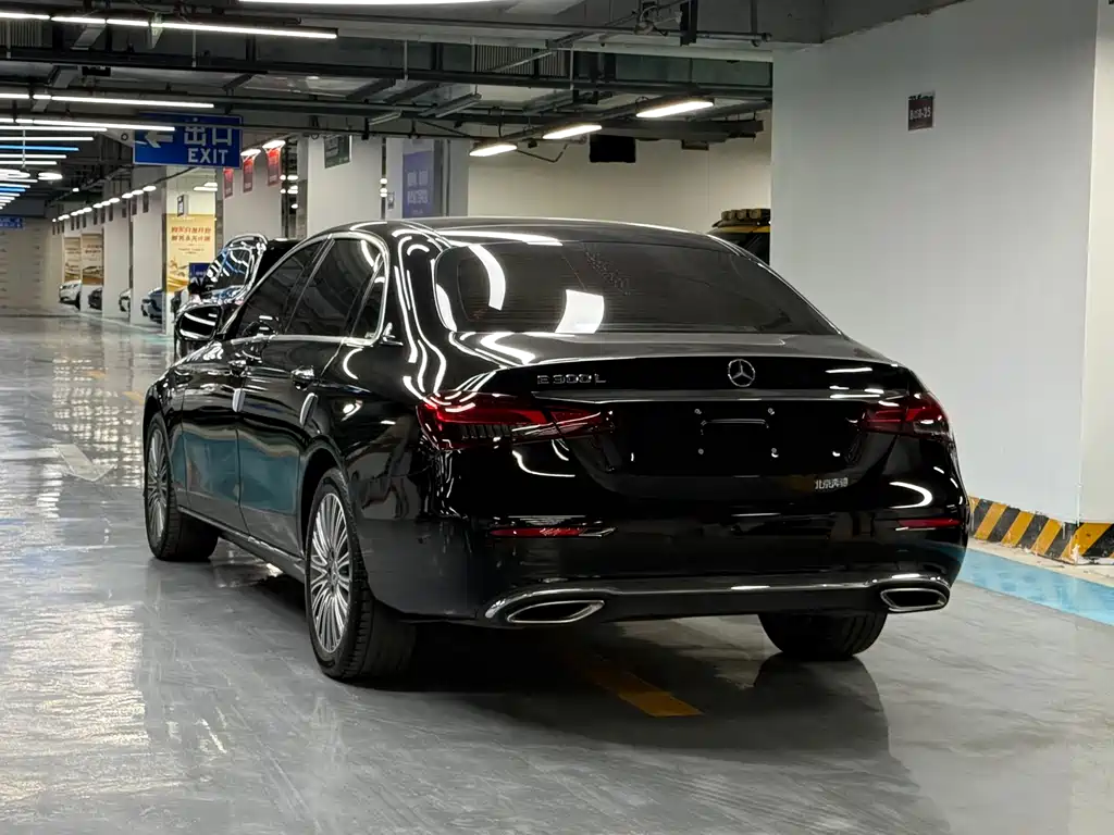 MERCEDES-BENZ E CLASS