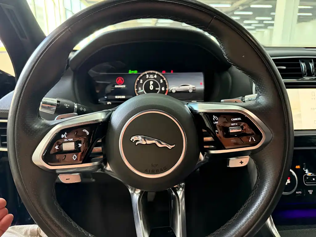 Jaguar XEL — миниатюра 9