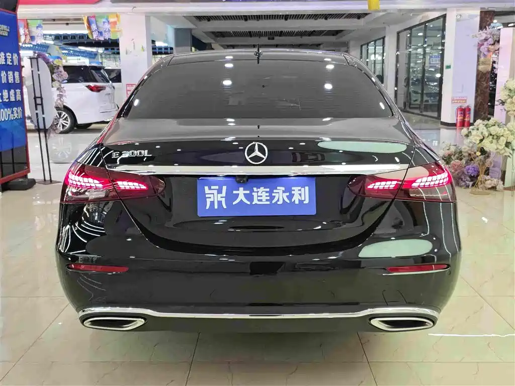 Mercedes-Benz E-Class — миниатюра 15