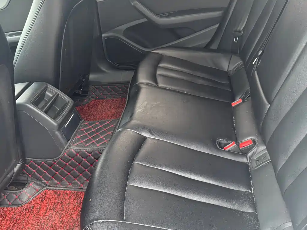 Audi A4L 2019 40 TFSI V