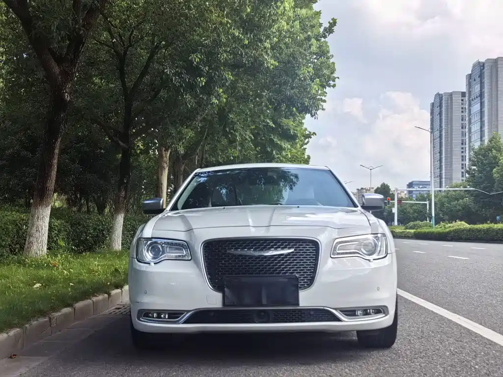 Chrysler 300C — миниатюра 2
