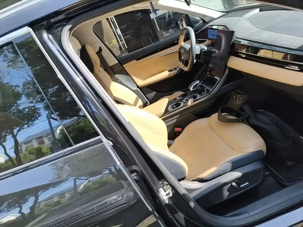 Geely Boyue L — миниатюра 25