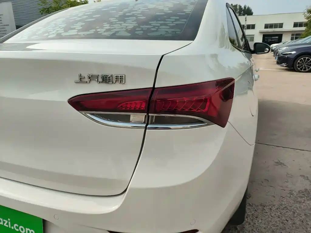 Buick Excelle — миниатюра 8