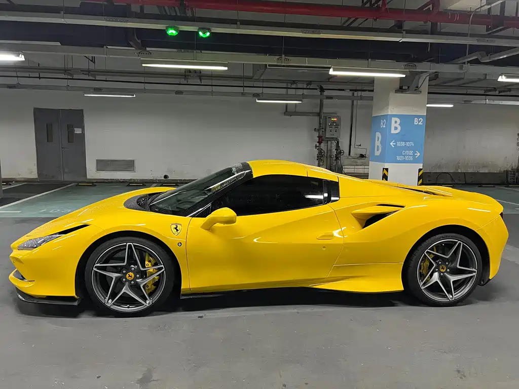 Ferrari F8 — миниатюра 4