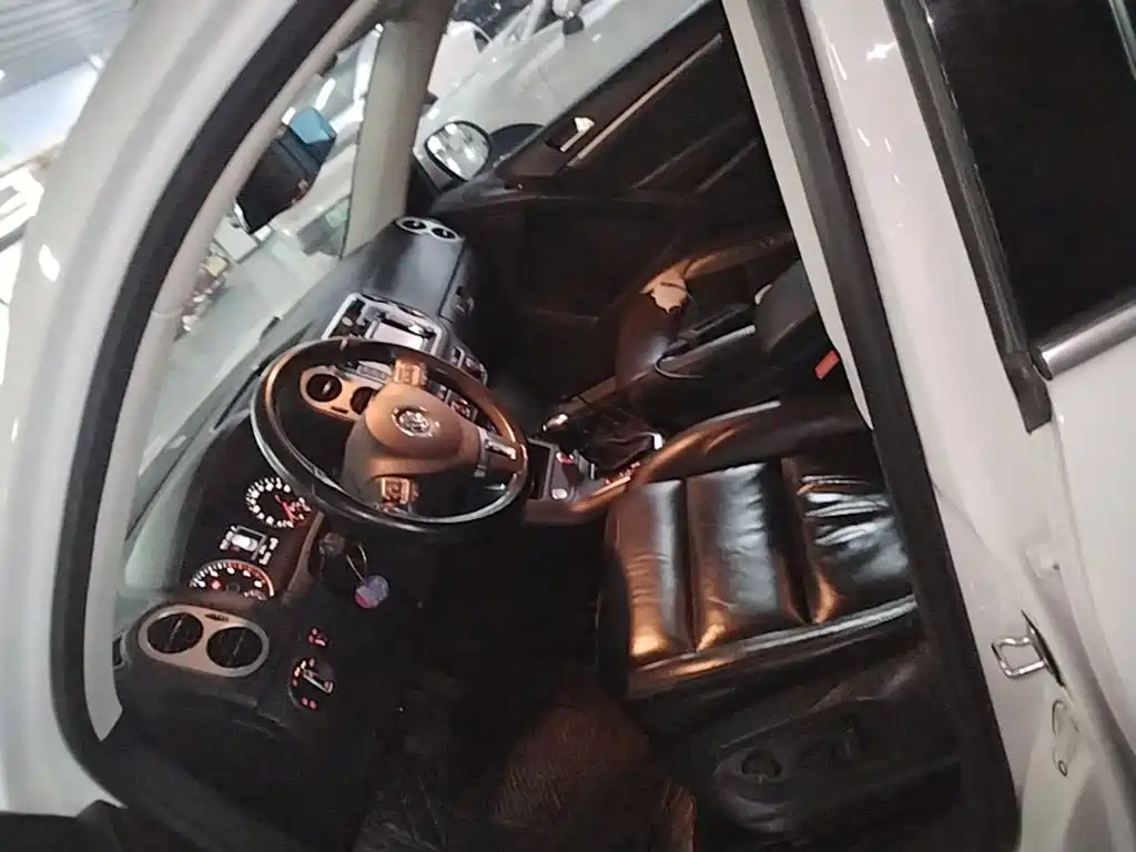 Volkswagen Tiguan — миниатюра 15
