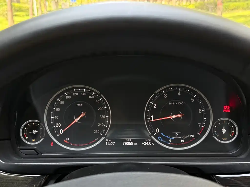 BMW 5 Series — миниатюра 19