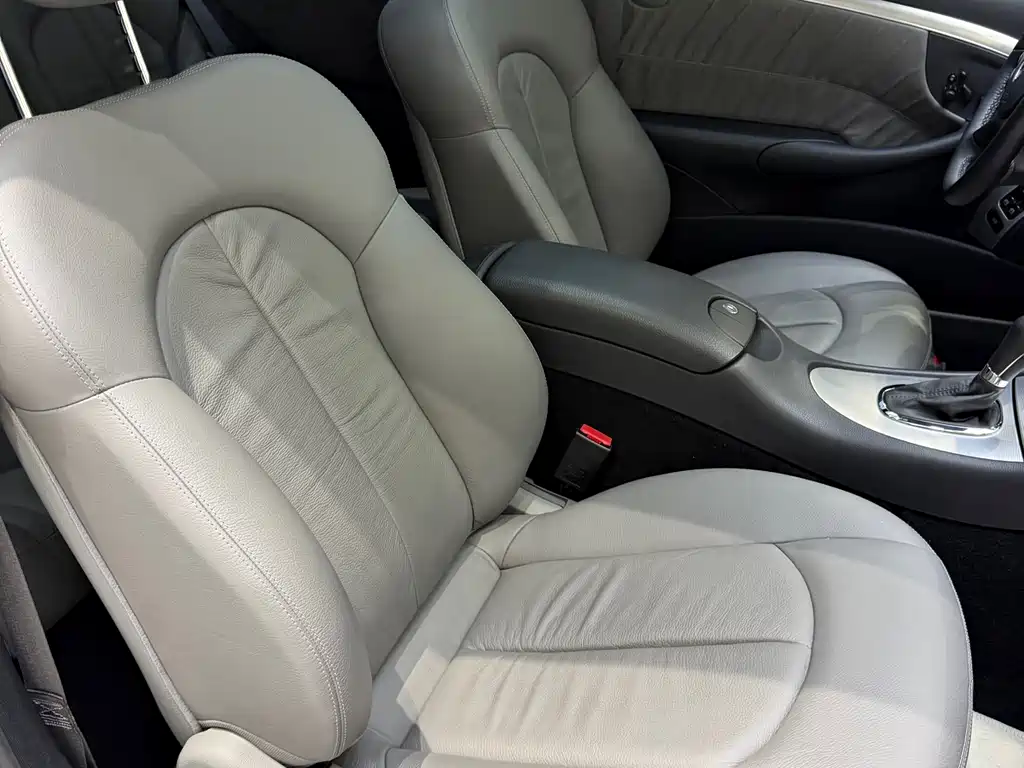 Mercedes-Benz CLK-Class — миниатюра 7