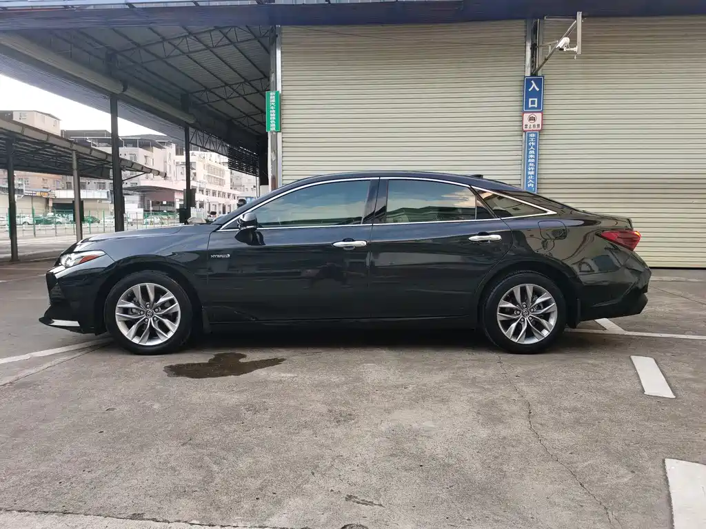 Toyota Avalon — миниатюра 3