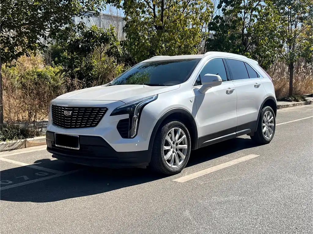 CADILLAC XT4