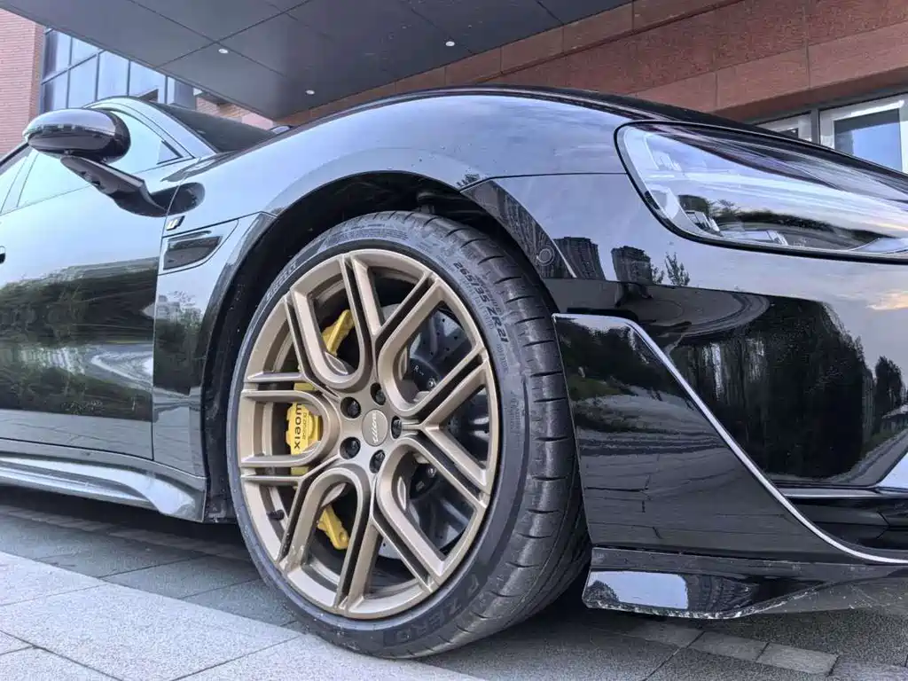 XIAOMI CAR XIAOMI SU7 ULTRA