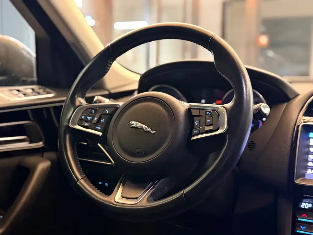 Jaguar F-PACE — миниатюра 14