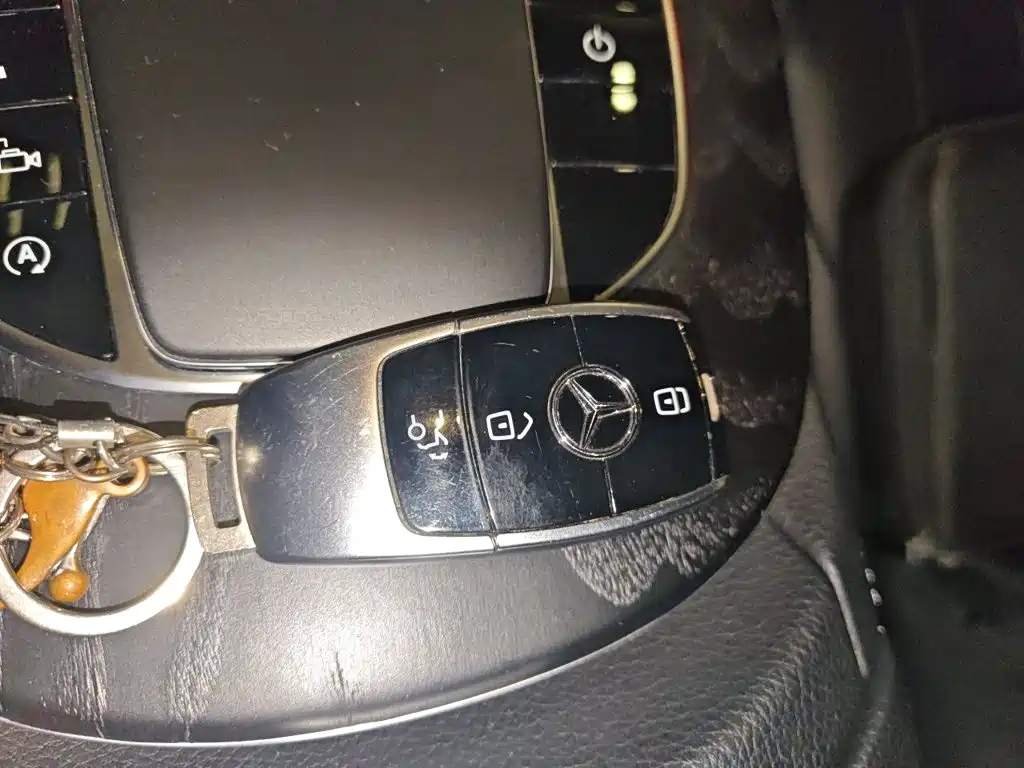 Mercedes-Benz E-Class (Import) — миниатюра 9