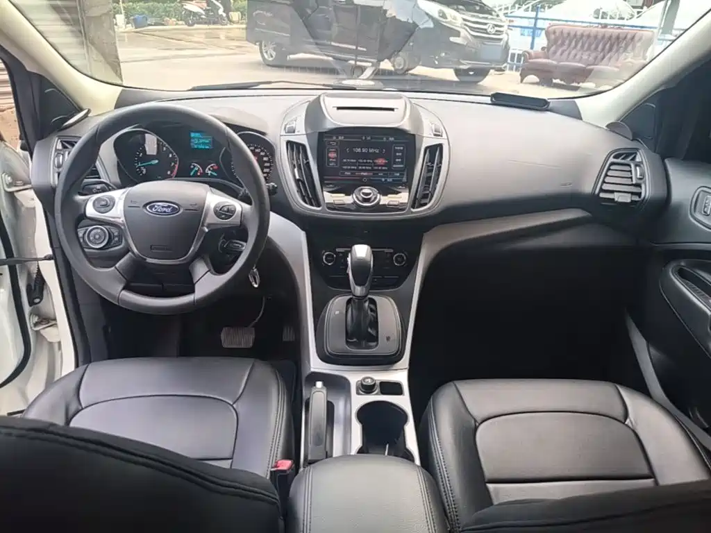 Ford Kuga — миниатюра 10