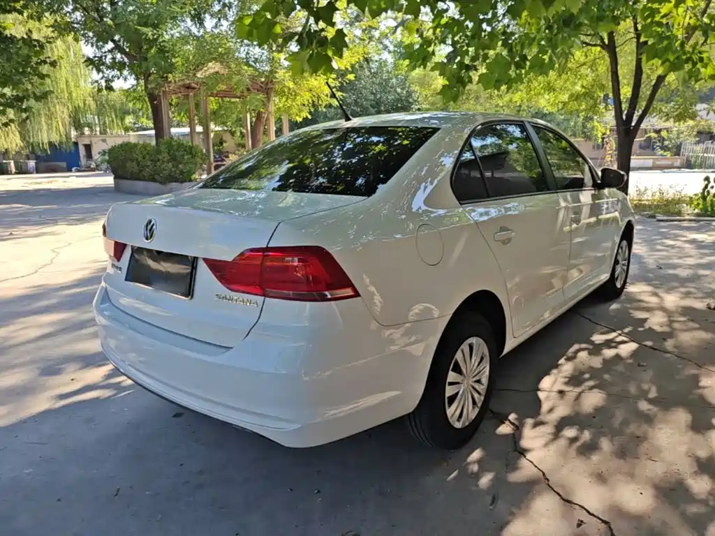 Volkswagen Santana — миниатюра 7